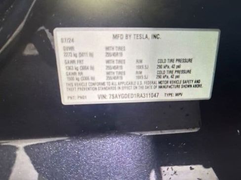 Used 2024 Tesla Model Y Long Range RWD image 10