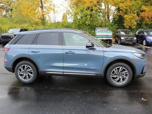 New 2026 Lincoln Corsair Premiere AWD/4WD image 2