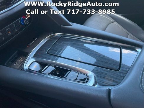 Used 2024 Buick Enclave Premium image 11