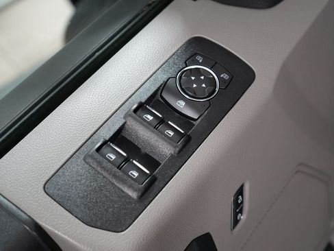 Used 2018 Ford F150 XL w/ Equipment Group 101A Mid AWD/4WD image 25
