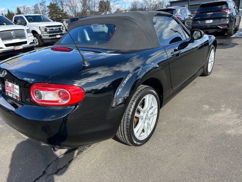 Used 2011 MAZDA MX-5 Miata Sport image 6
