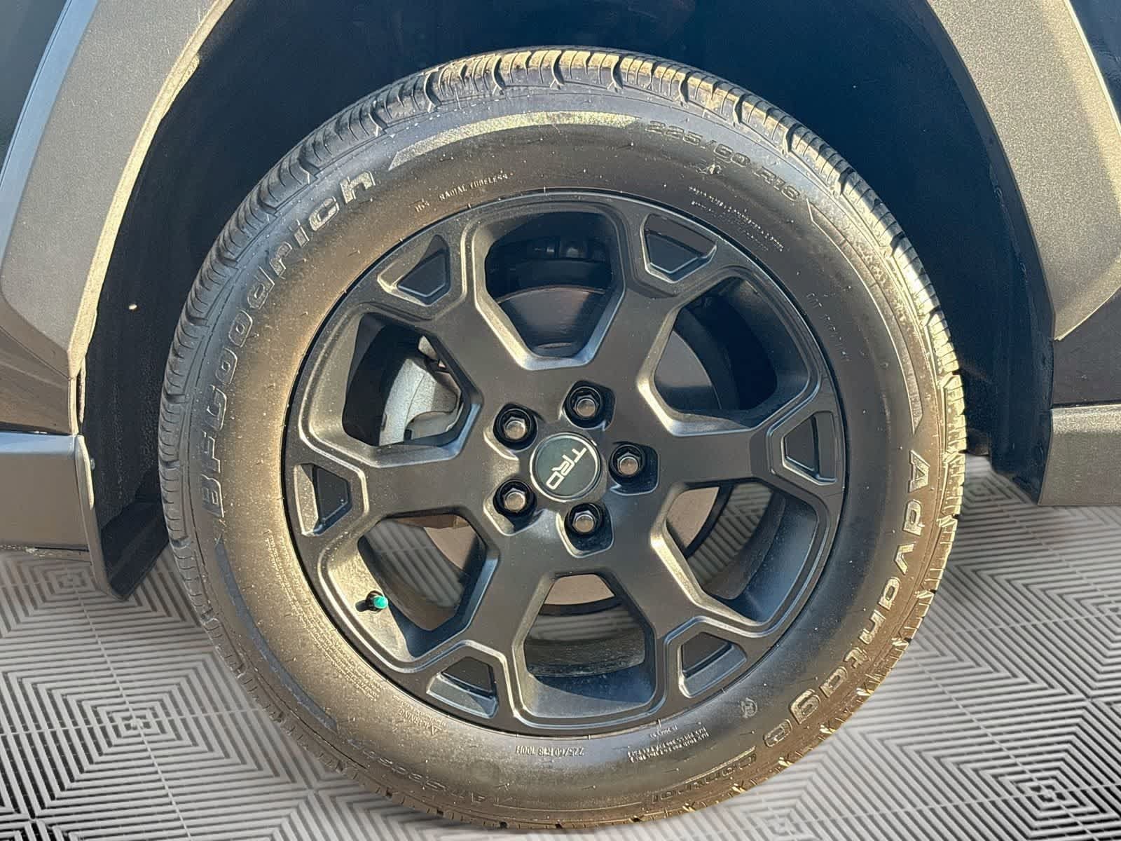 Used 2020 Toyota RAV4 TRD Off-Road AWD/4WD image 32