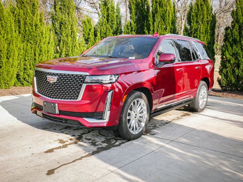 Used 2022 Cadillac Escalade Premium Luxury image 5