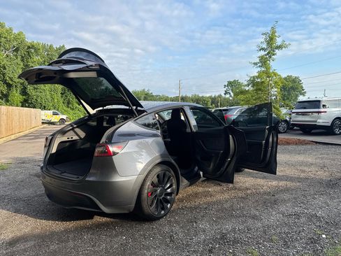 Used 2021 Tesla Model Y Performance AWD/4WD image 12