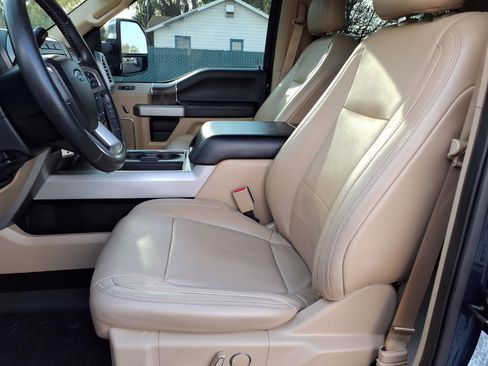 Used 2017 Ford F350 Lariat w/ Chrome Package image 14