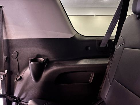 Used 2020 GMC Yukon XL SLT w/ Open Road Package image 29