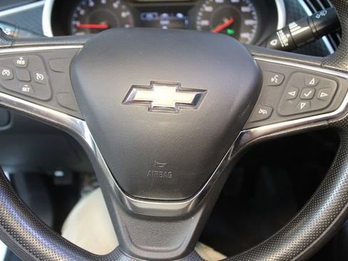 Used 2020 Chevrolet Malibu LS FWD image 18