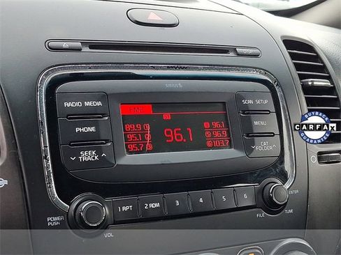 Used 2017 Kia Forte LX image 16