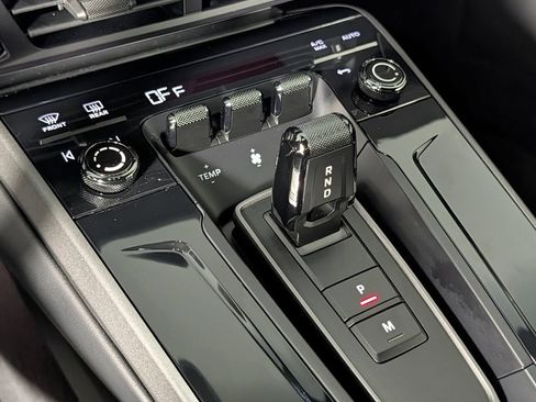 Certified 2025 Porsche 911 Carrera RWD image 32