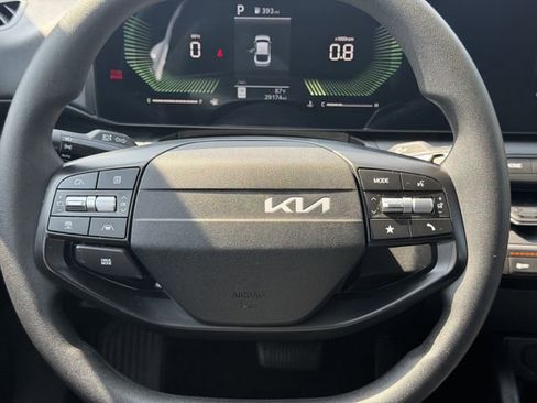Used 2025 Kia K4 FWD image 11