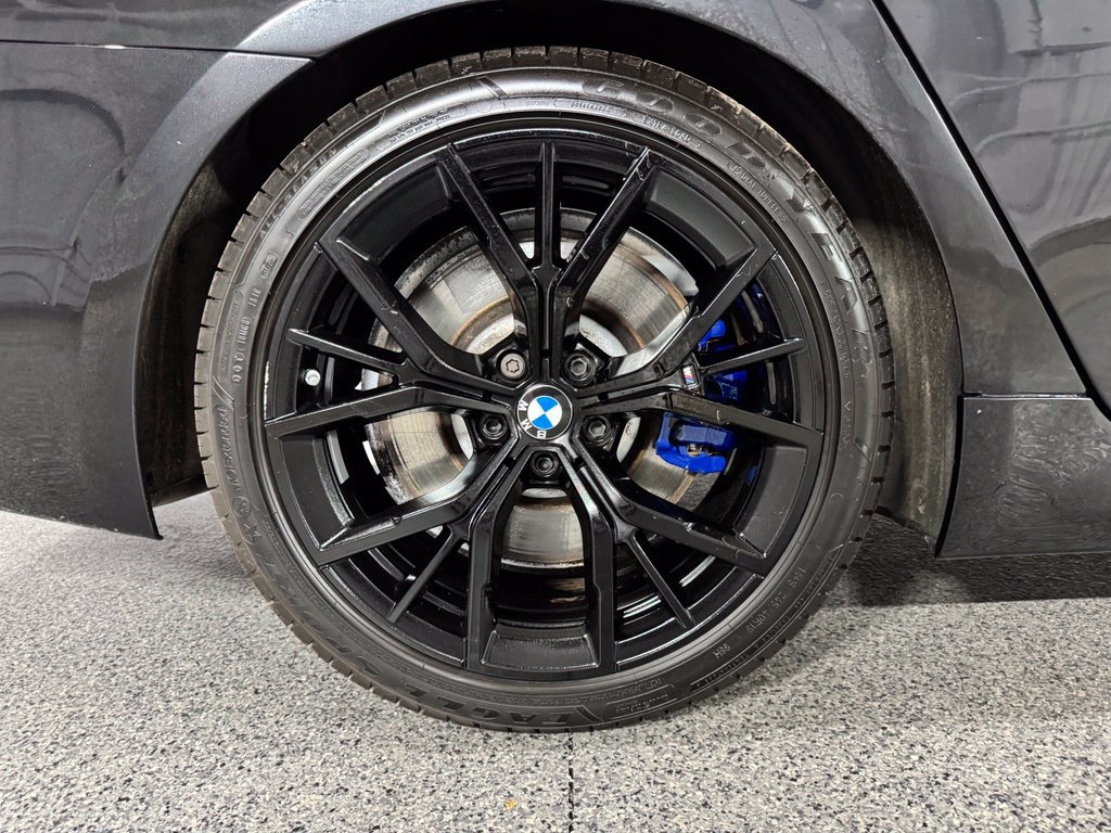 Used 2023 BMW M550i xDrive AWD/4WD image 8