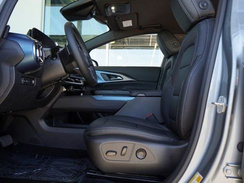 New 2026 Chevrolet Equinox EV LT AWD/4WD image 22