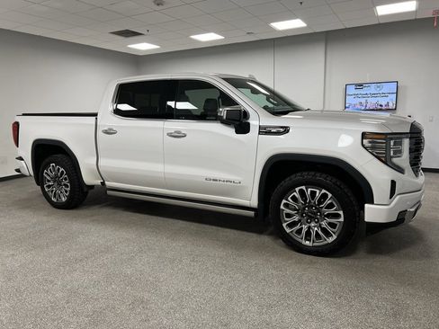 Used 2024 GMC Sierra 1500 Denali Ultimate image 15