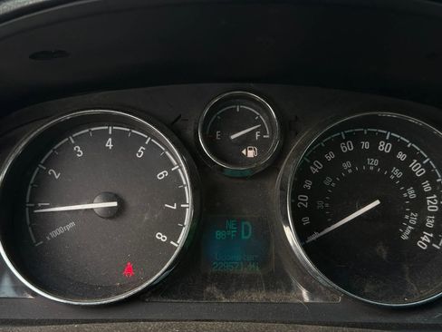 Used 2013 Chevrolet Captiva Sport LS FWD image 12