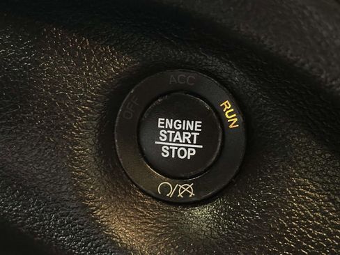 Used 2019 Jeep Cherokee High Altitude AWD/4WD image 30