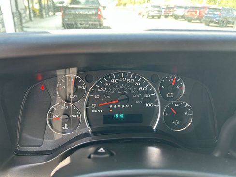 Used 2021 Chevrolet Express 2500 w/ Driver Convenience Package RWD image 17