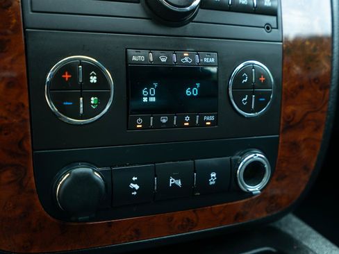 Used 2012 Chevrolet Tahoe LT w/ All-Star Edition AWD/4WD image 25