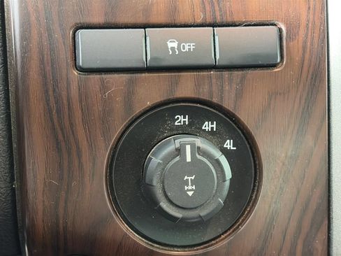 Used 2014 Ford F350 Lariat w/ Lariat Chrome Package AWD/4WD image 23
