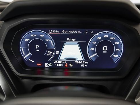 Certified 2024 Audi Q4 e-tron Prestige image 17