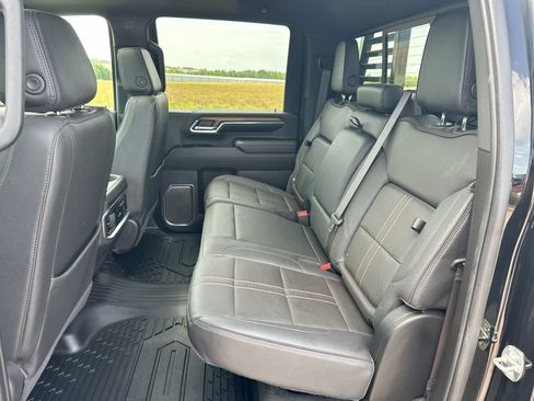 Used 2024 Chevrolet Silverado 3500 High Country w/ High Country Premium Package AWD/4WD image 23
