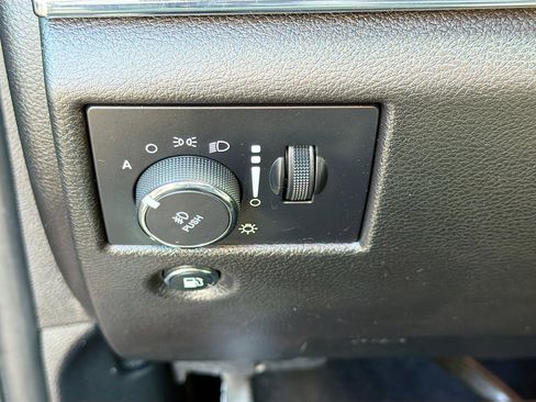 Used 2021 Jeep Grand Cherokee Limited w/ Premium Lighting Group image 36