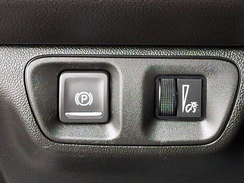 Certified 2023 GMC Acadia SLE w/ Driver Convenience Package FWD image 25
