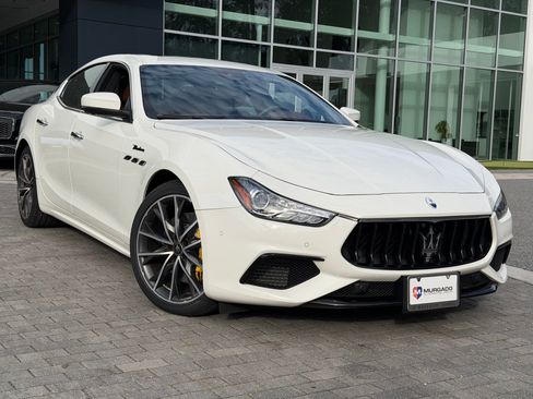Certified 2022 Maserati Ghibli Modena Q4 image 1