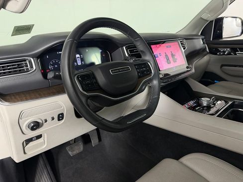 Certified 2023 Jeep Grand Wagoneer 4WD image 24