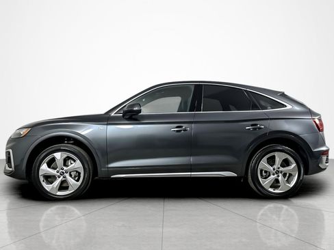 Used 2023 Audi Q5 2.0T Premium w/ Convenience Package image 2