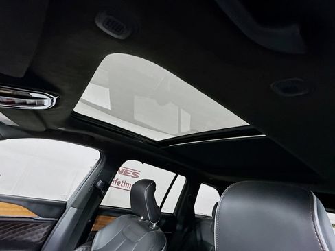 Used 2023 Jeep Grand Cherokee Summit AWD/4WD image 12