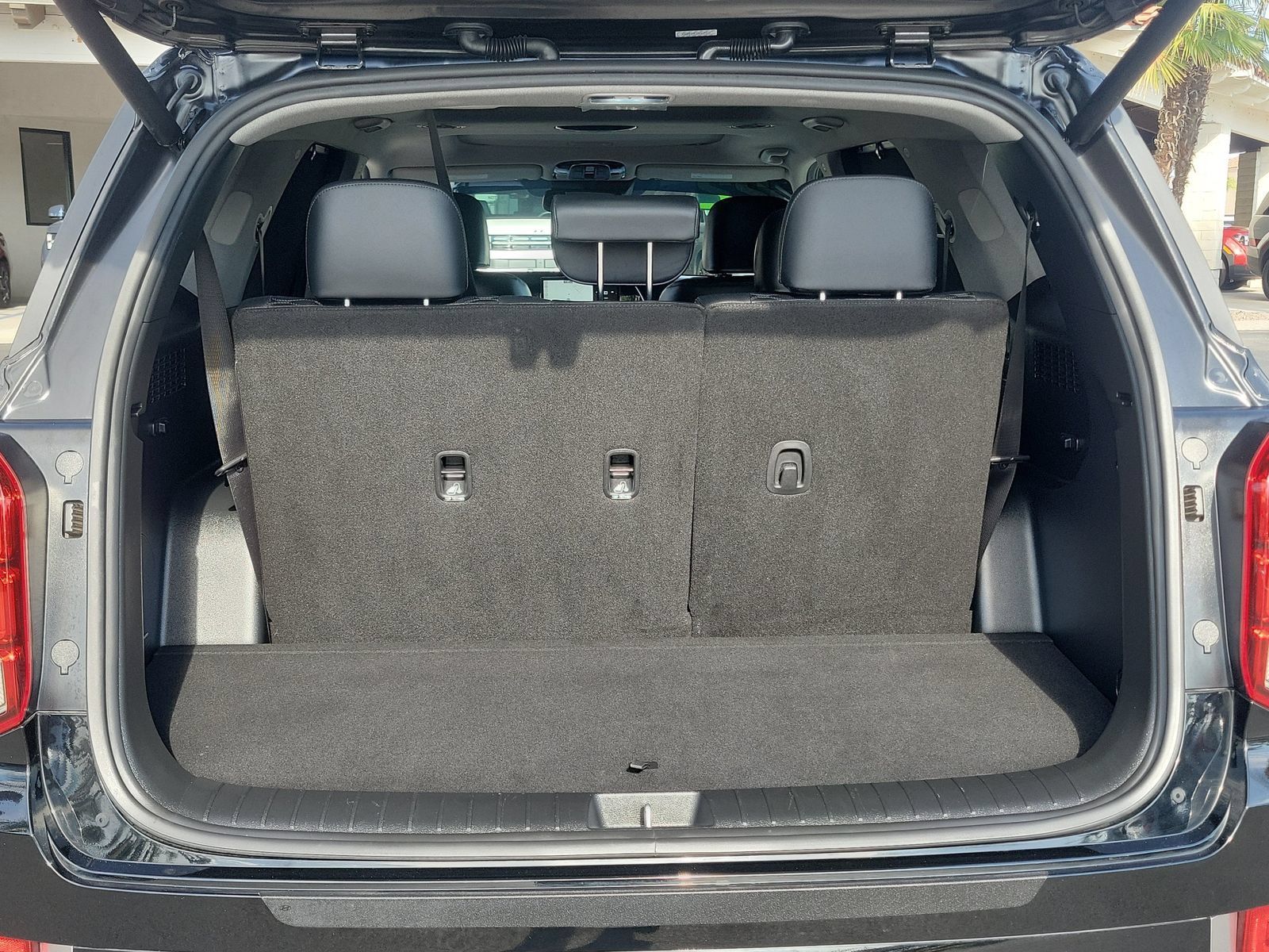 Used 2022 Hyundai Palisade Limited FWD image 28