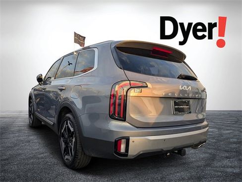 Certified 2024 Kia Telluride EX w/ EX Captain's Chair Package image 6