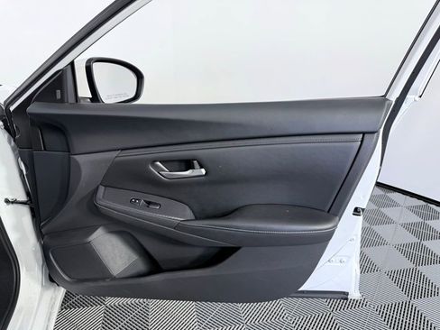 Used 2023 Nissan Sentra S image 10