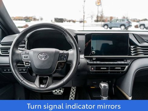 Used 2025 Toyota Camry SE image 15