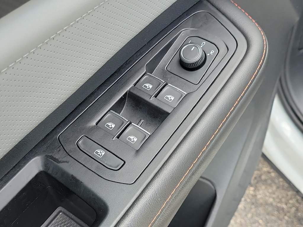 Certified 2024 Volkswagen Atlas Peak Edition SEL AWD/4WD image 21