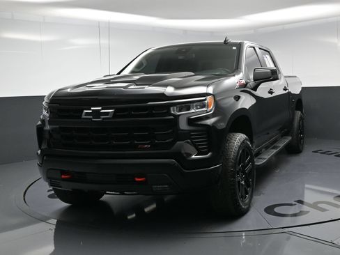 Used 2023 Chevrolet Silverado 1500 LT Trail Boss w/ Protection Package AWD/4WD image 11