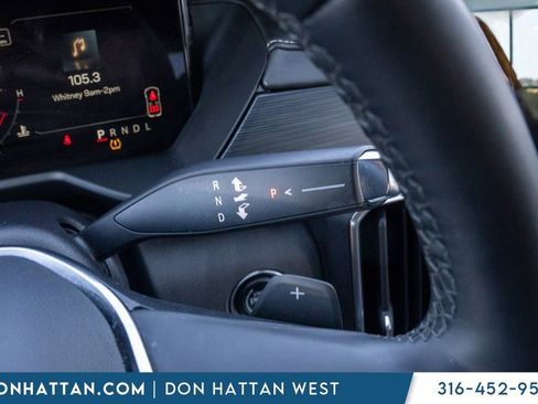 Used 2025 GMC Acadia Elevation image 10