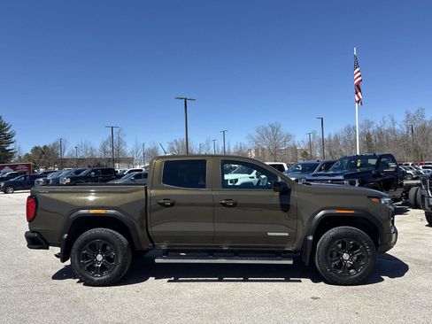 Used 2024 GMC Canyon Elevation w/ Trailering Package AWD/4WD image 5