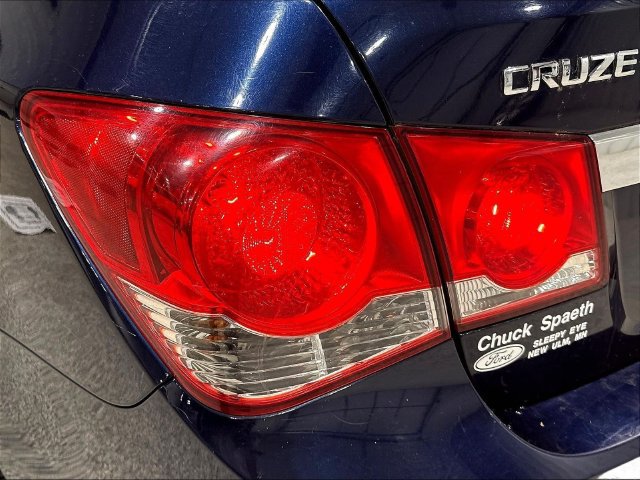 Used 2011 Chevrolet Cruze LTZ FWD image 25