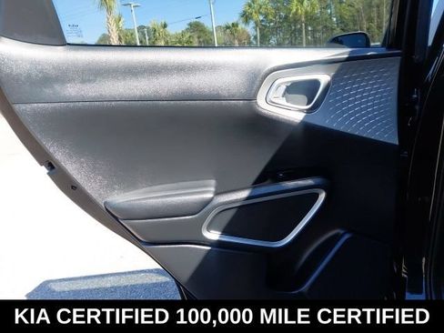 Certified 2025 Kia Soul LX FWD image 21