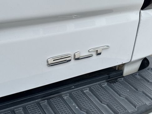 Used 2021 GMC Sierra 1500 SLT w/ SLT Convenience Package AWD/4WD image 12