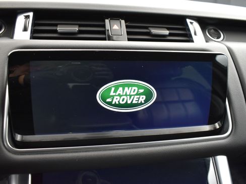 Used 2020 Land Rover Range Rover Sport HSE image 13