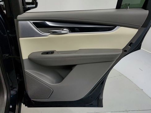 Certified 2024 Cadillac XT6 Premium Luxury w/ Technology Package AWD/4WD image 28