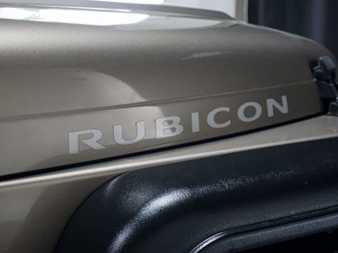 Used 2006 Jeep Wrangler Unlimited Rubicon w/ Security Group AWD/4WD image 42