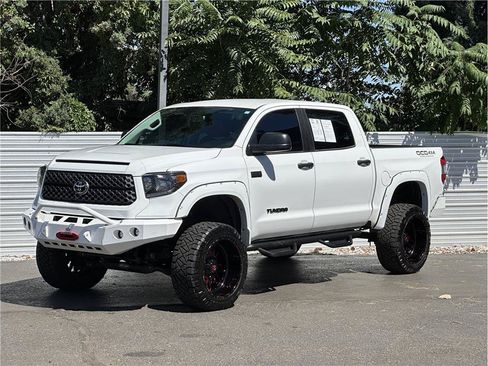 Used 2020 Toyota Tundra SR5 w/ SR5 Upgrade Package AWD/4WD image 8
