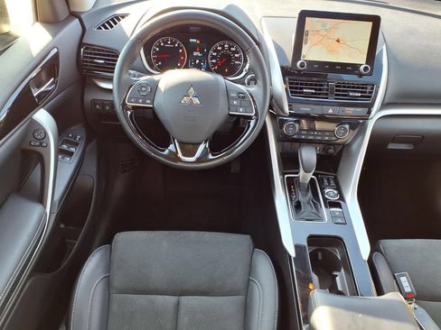 Used 2025 Mitsubishi Eclipse Cross SE AWD/4WD image 3