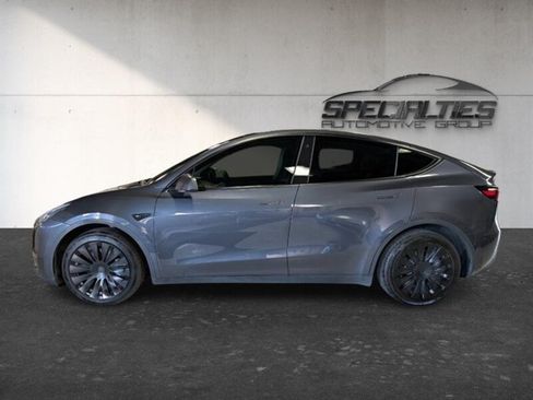Used 2021 Tesla Model Y Long Range AWD/4WD image 7