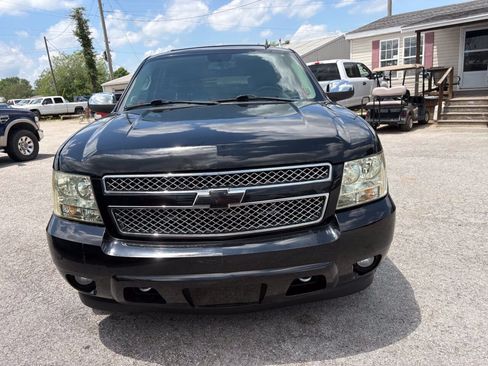 Used 2010 Chevrolet Suburban LTZ AWD/4WD image 4