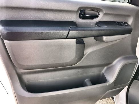 Used 2016 Nissan NV 3500 SL image 13