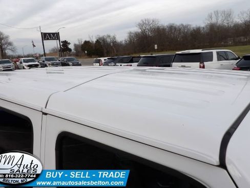 Used 2023 Jeep Wrangler Sahara w/ Cold Weather Group AWD/4WD image 15